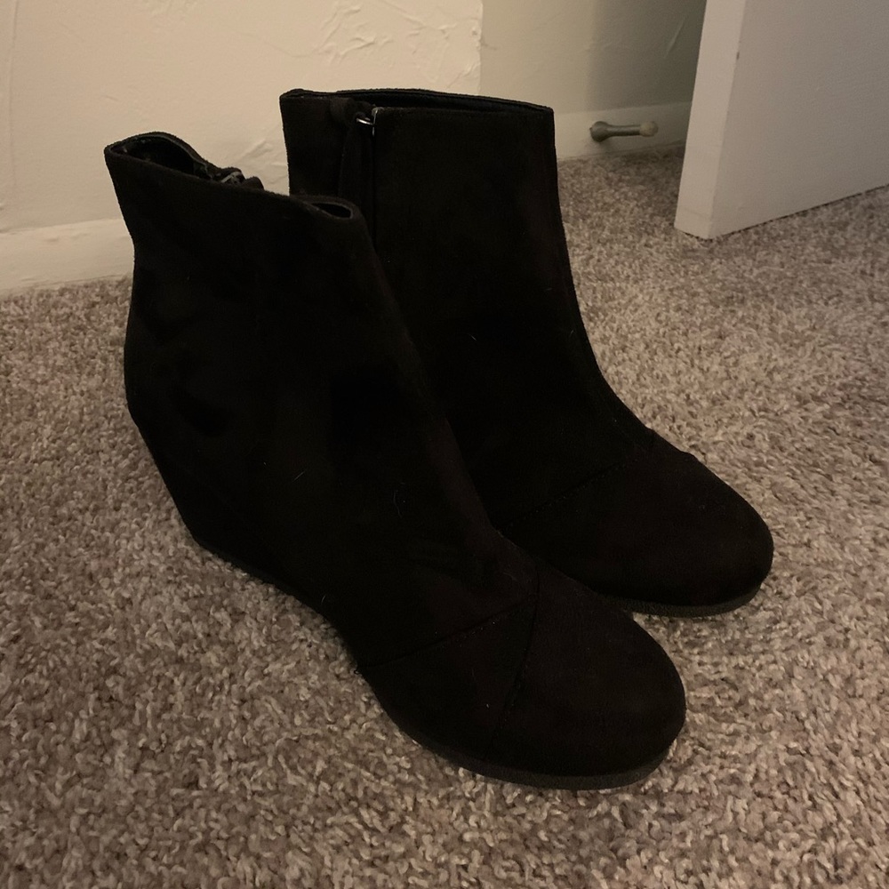 Black Boots